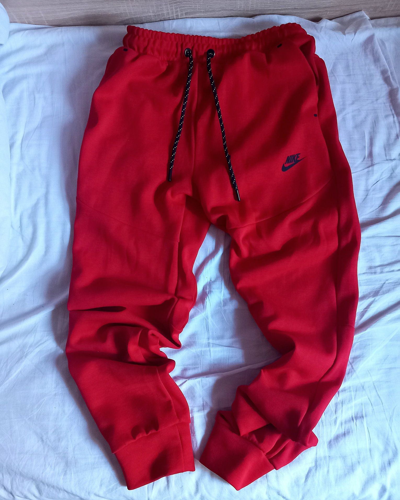 Nike tech fleece (red)