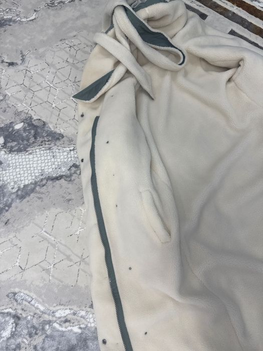 Продам женскую куртку