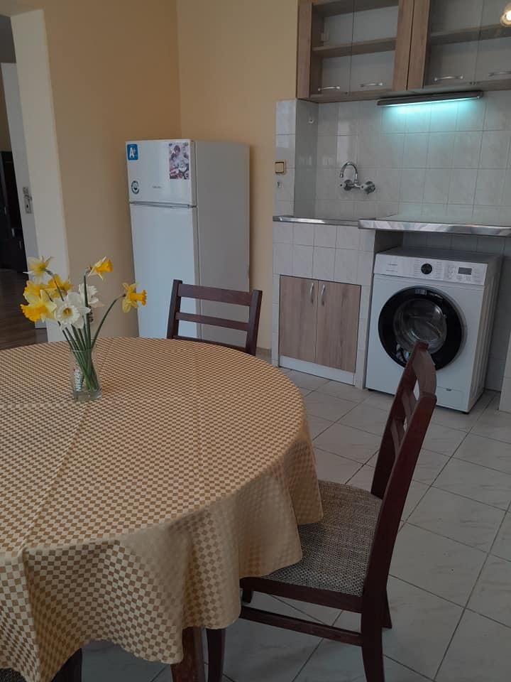 Дава се под наем Етаж от къща в Варна, Аспарухово - 50 кв.м за 300 € - Снимка #1