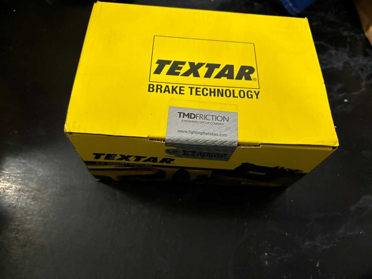 Чисто Нови! Дискове+Накладки TEXTAR PRO+ 92120505  Audi/VW/Seat/Skoda