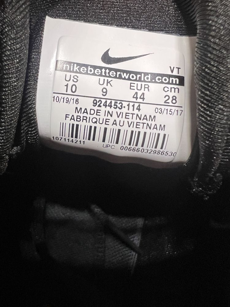 Nike Air Vapormax 44 noi/new