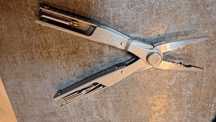 FlipGrip multitool