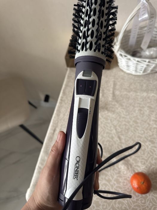 Продам фен щетка