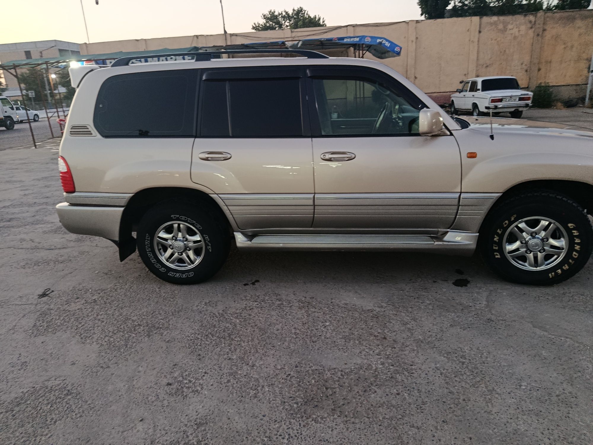 Lexus lx470 отличный