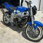 Продава се само на части Suzuki Gsxr-750 Srad