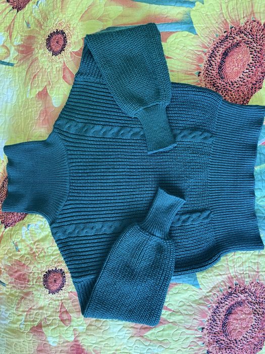 Зеленая водолазка