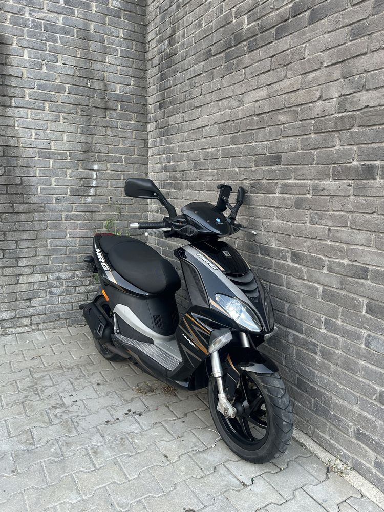Scuter Piaggio NRG (Energy) Hyper 2 2T fara permis!
