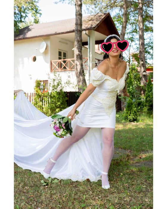 Vând rochie de mireasa vintage M/L + trenă 2m