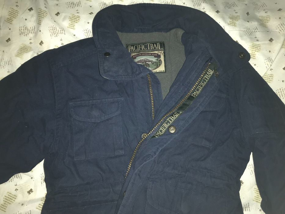 Куртка тёплая темно синяя на мальчика 5-6 лет