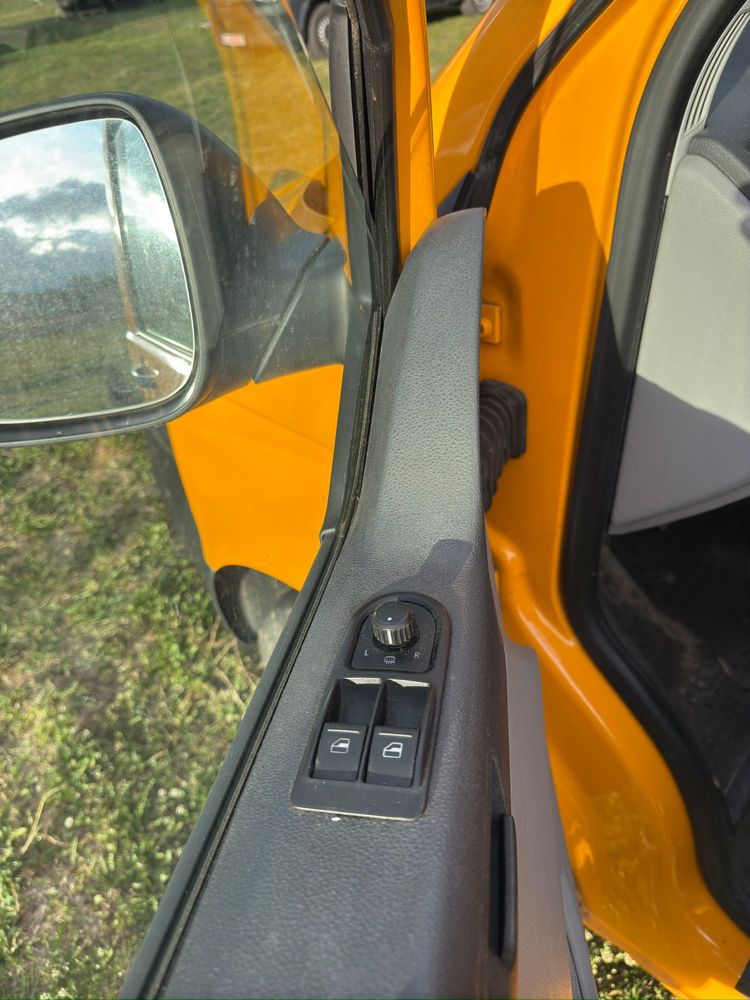 Vând VW Transporter T5 2014