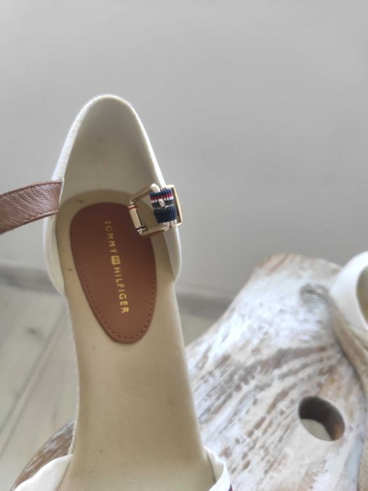 Tommy  Hilfiger дамски сандали на платформа