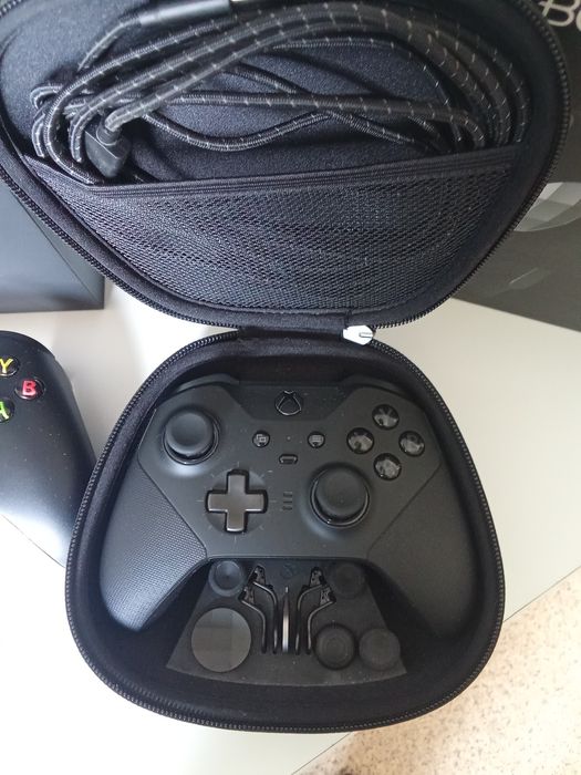 Xbox Series S 1TB + Xbox Elite Controller Series 2