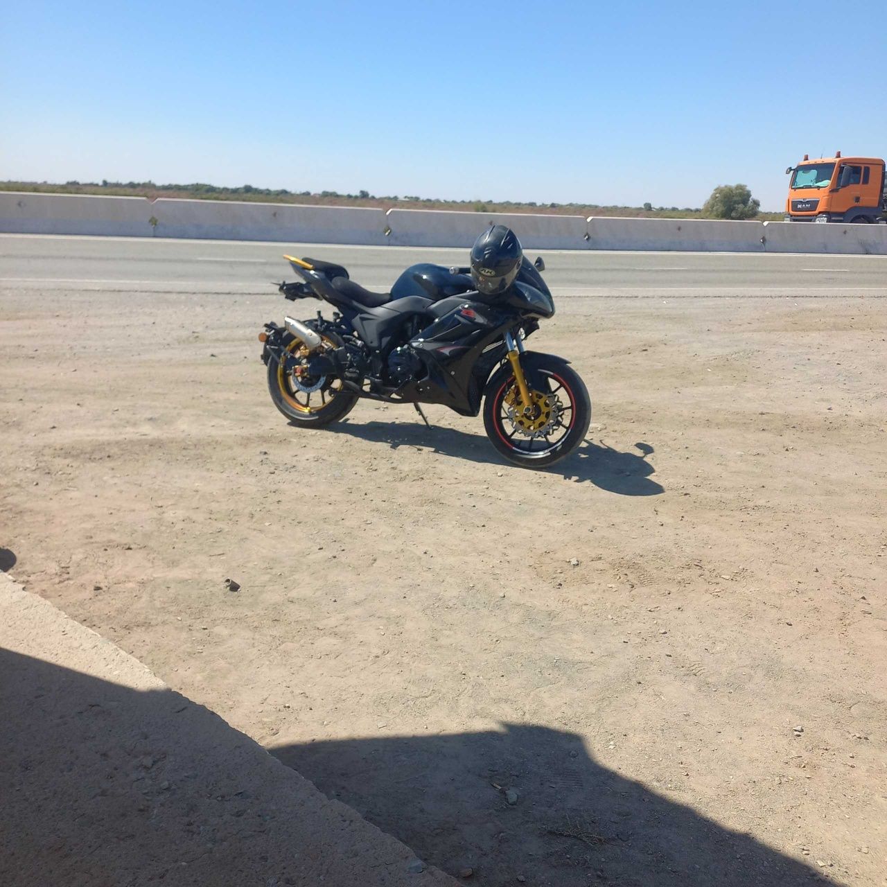 Motosikil satiladi