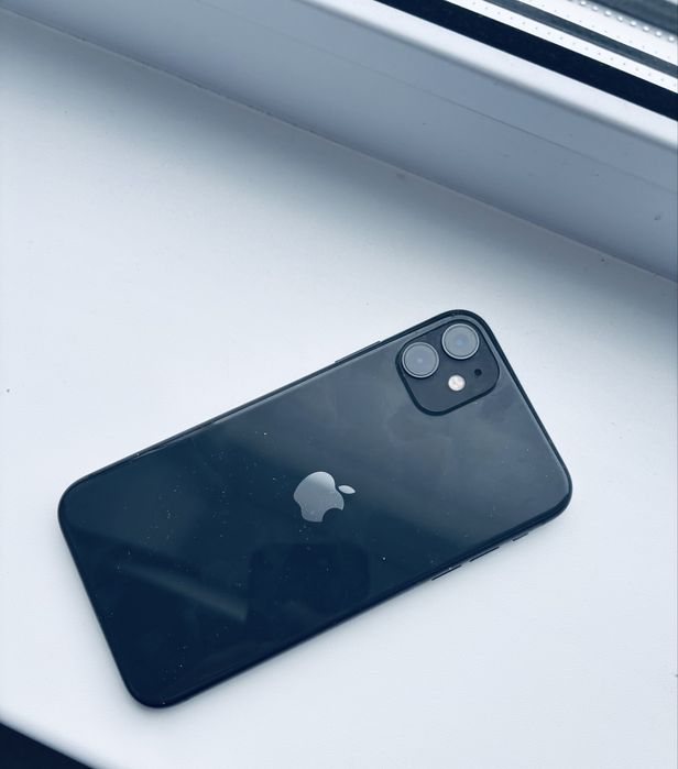 Продам соочно айфон 11 в иделаьном состояние