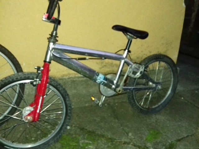 Bicicleta copii model bmx cu roti pe 20