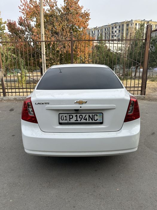 Продаётся белая Jentra. 2023. Позиция - 2. Механика.