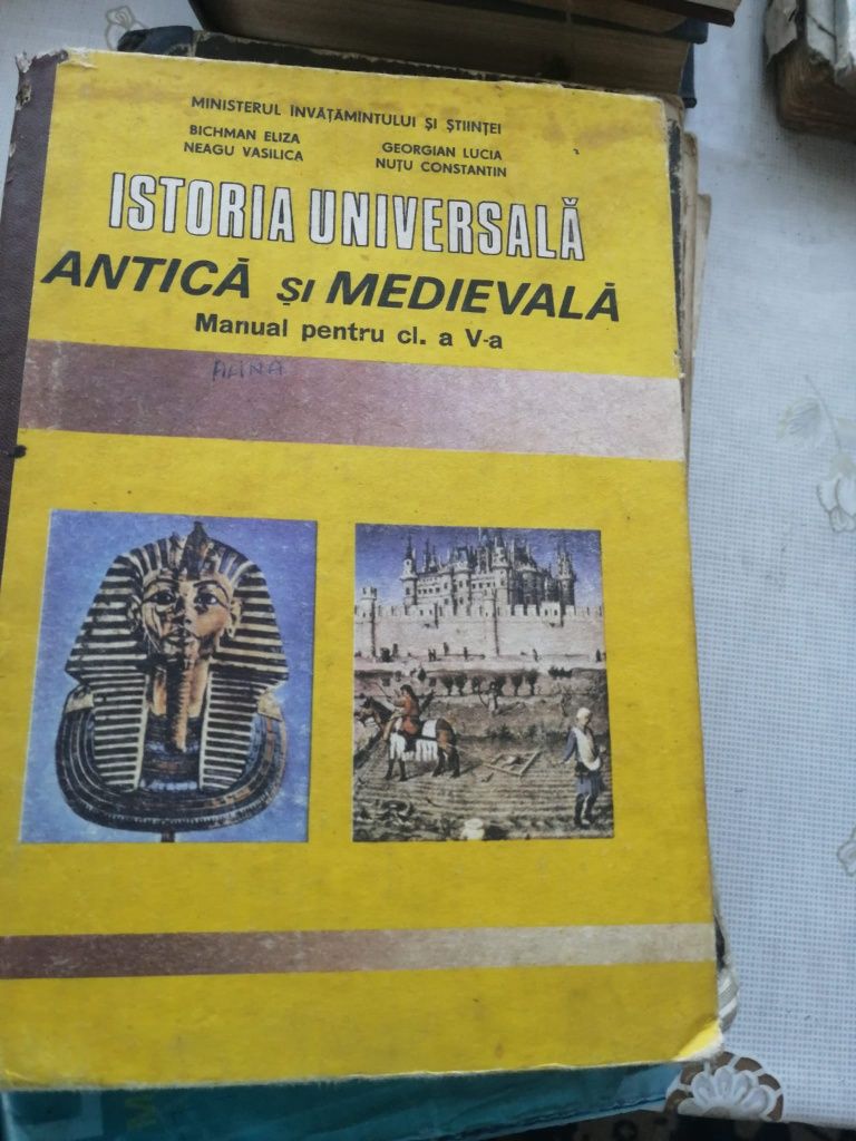 Manuale școlare vechi