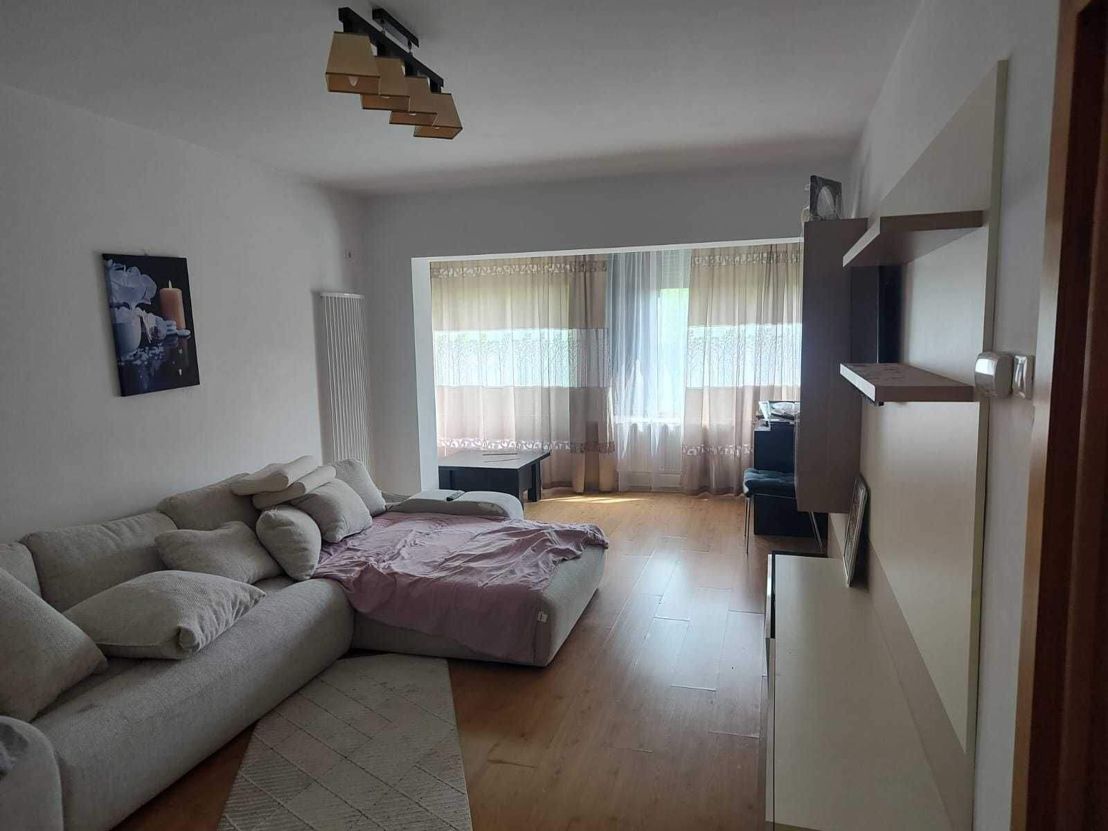 Apartament 2 camere 72 mp Strada Tecuci