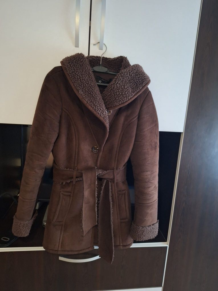 Vand Cojoc Zara mărime S, femei