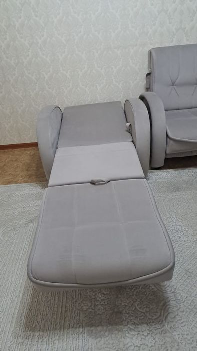 Продам диван с креслами