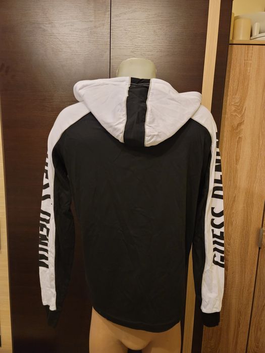 Vand Sau Schimb Cu Diverse, Haine Originale Guess Noi Preturi Mici