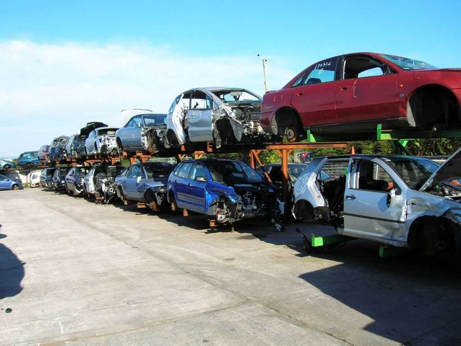 Acceptăm Mașini Fără Acte, Fără Jante sau cu Motor Defect