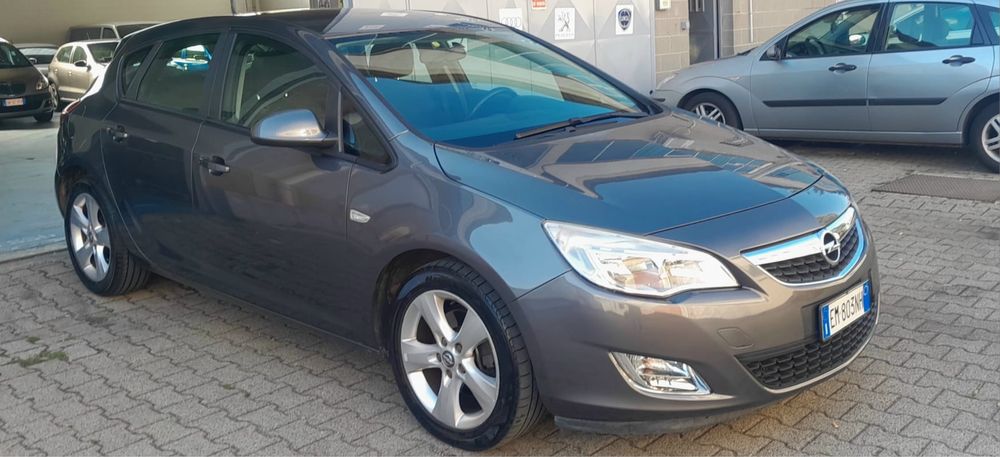 Opel Astra J 2012 1.7d