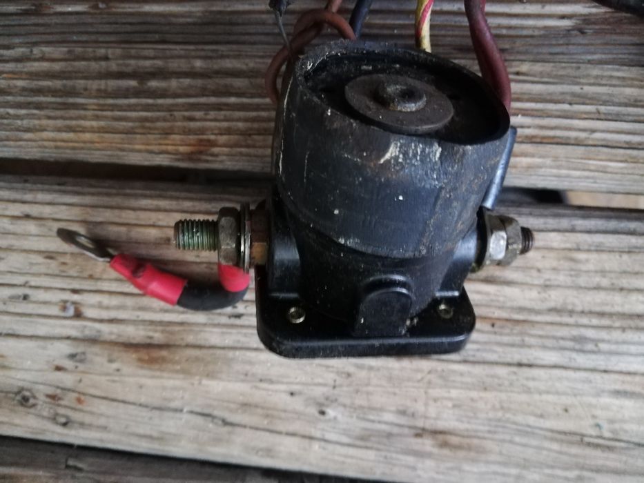 Капак за извънбордов мотор карборатор бобини.