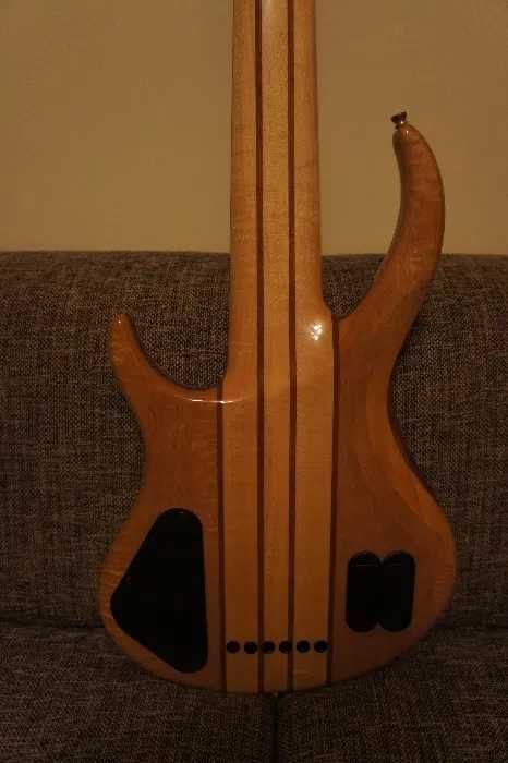 Chitara bass activ/pasiv cu 6 corzi, Harley Benton BZ-6000 NT