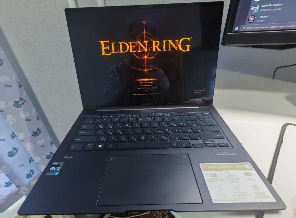 Ноутбук Asus Zenbook 14 , комплект , без ремонта, первые руки