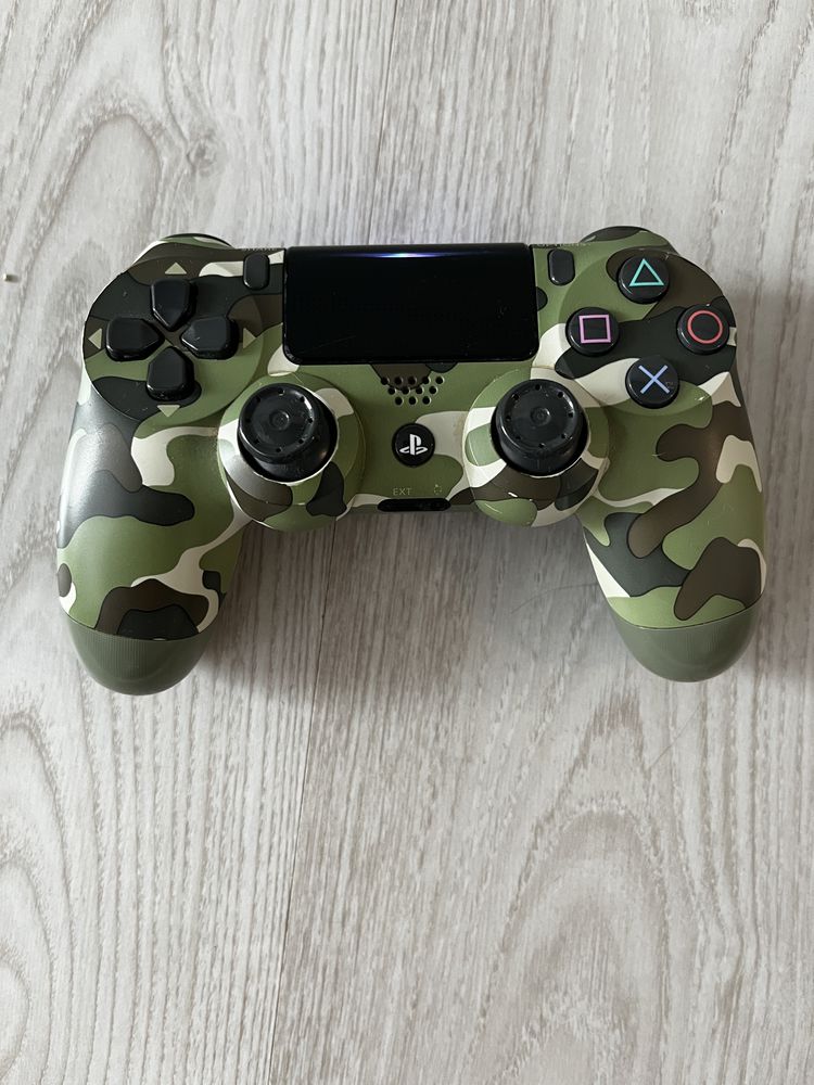Ps4 с 2 джойстика и 7 игри
