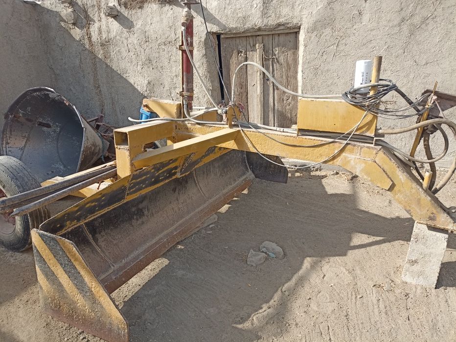 MTZ 82.1 TRAKTOR+ lazer