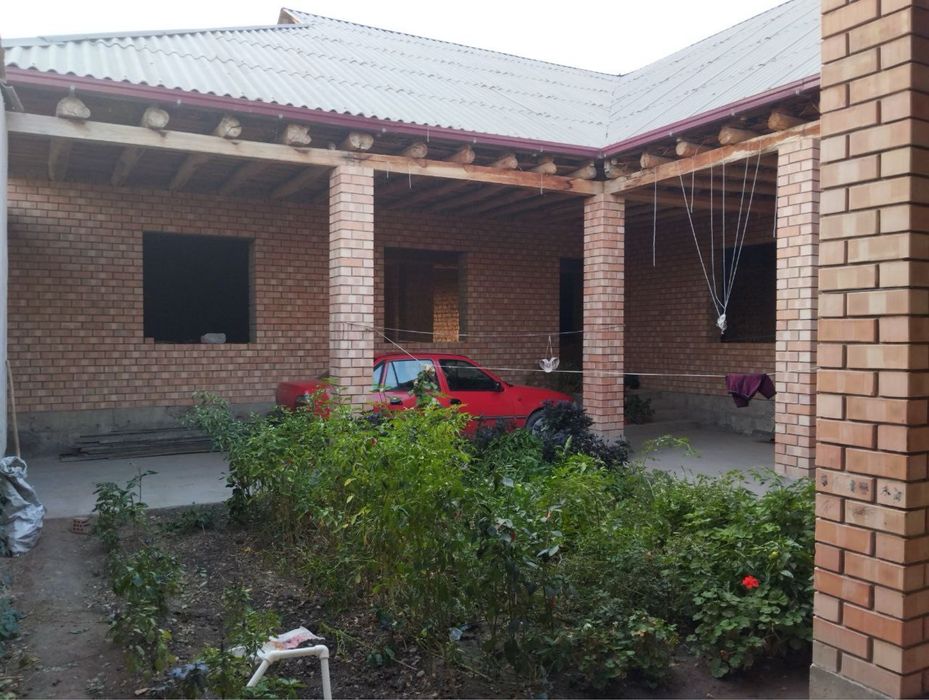 Продается дом в Алмалыке