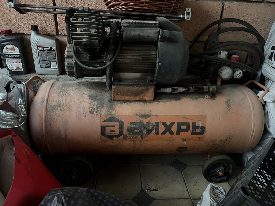 Продам компрессор