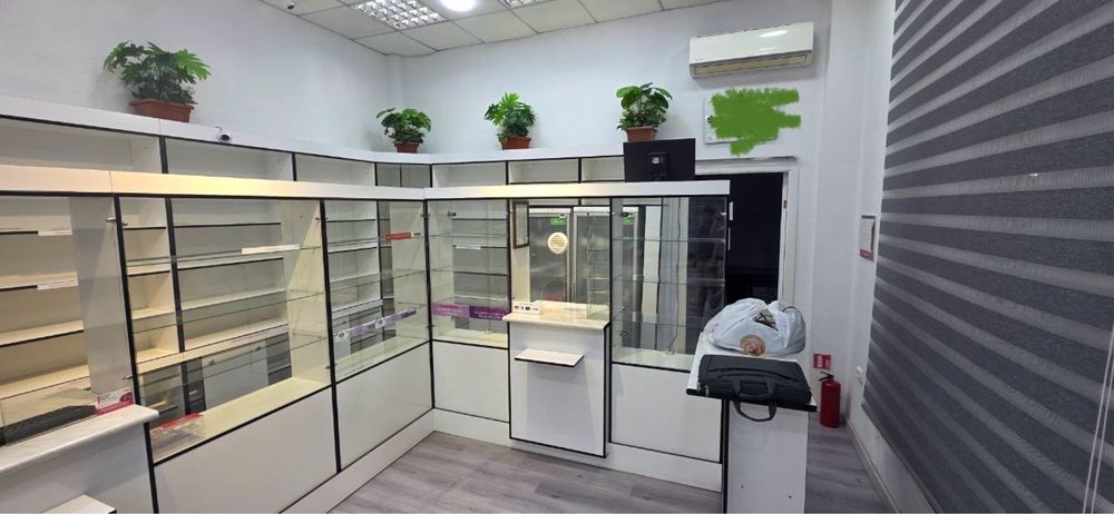 Срочно продается мебель из аптеки, по низкой цене.