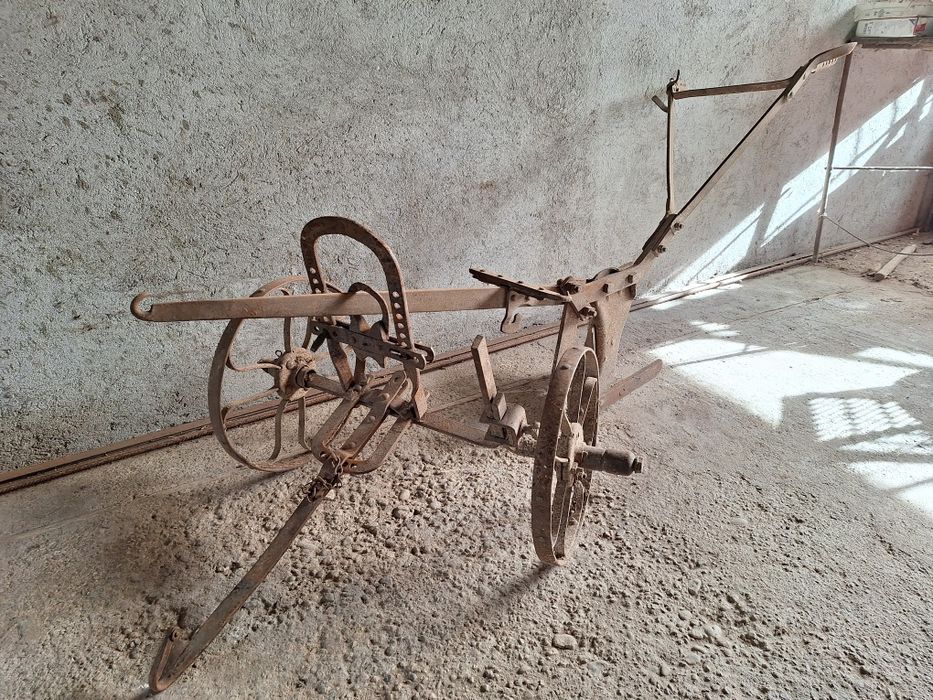 Plug de arat pentru cal (utilizabil sau decorativ)