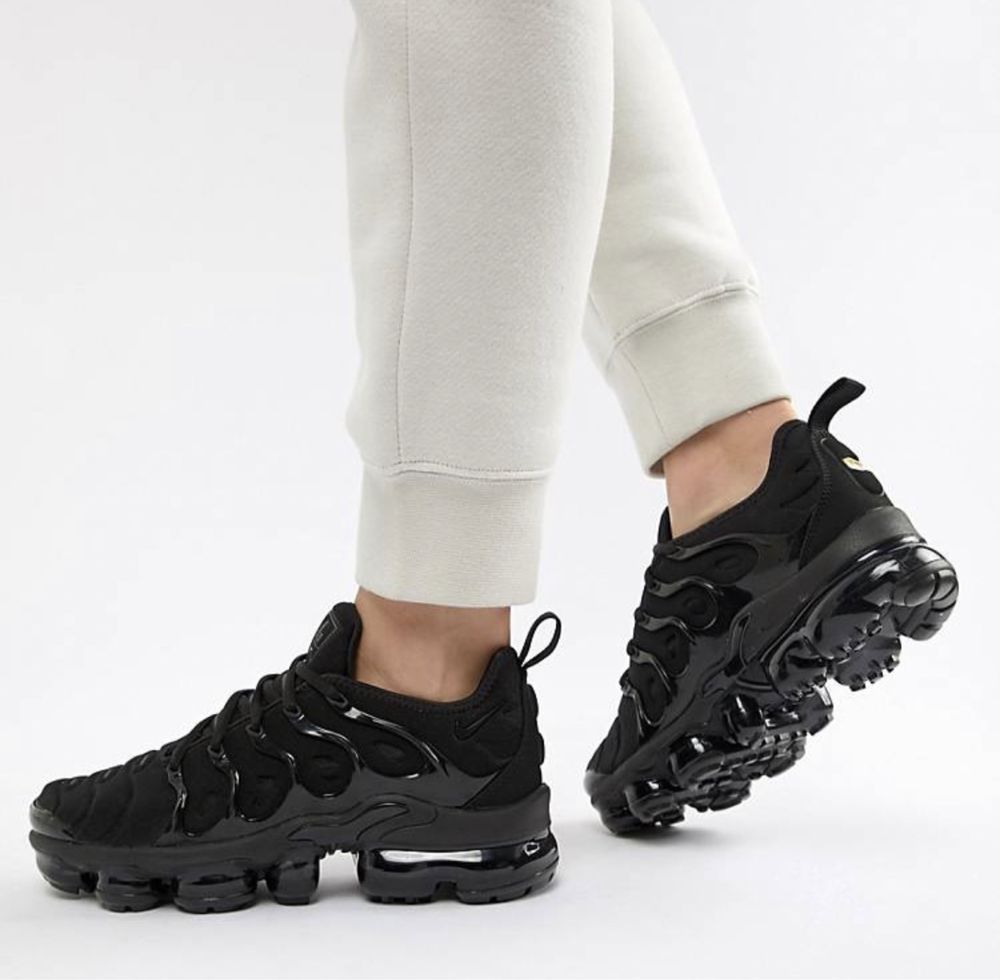 Nike Vapormax Plus black Edition