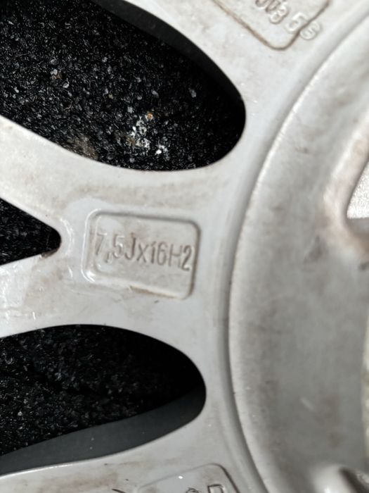 Vand Jante spitate în 4x114,3 R16 stare buna