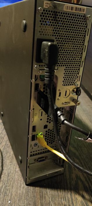 Fujitsu esprimo i5 8400