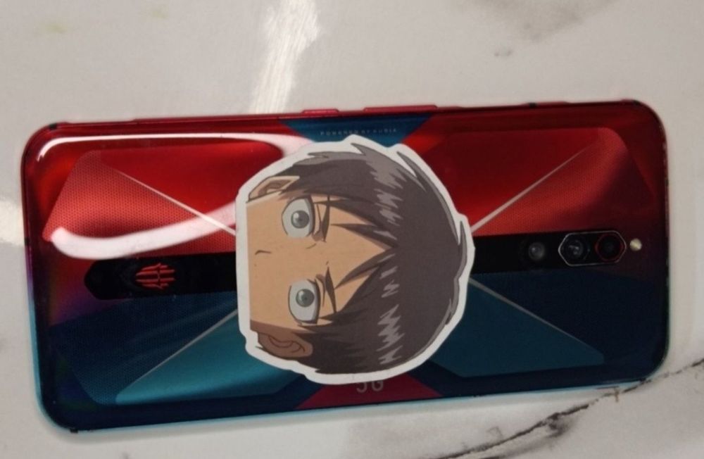 Red magic 5g 350$ ekran 144hz