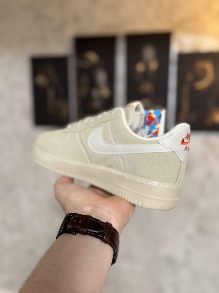 Adidasi Barbati Nike Air Force 1 Crem!