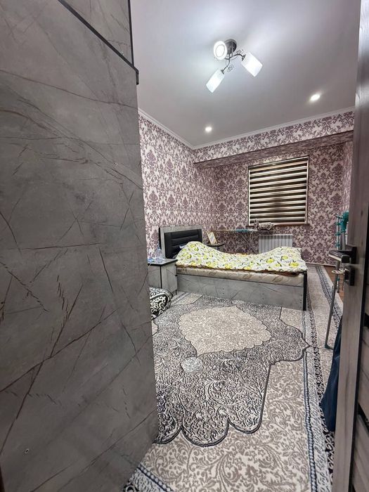 Monika tomonda 2 xonali uy sotiladi