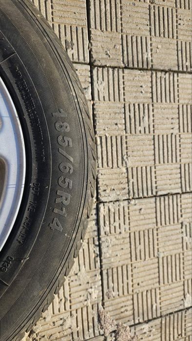 Гуми + джанти за ford mondeo 1