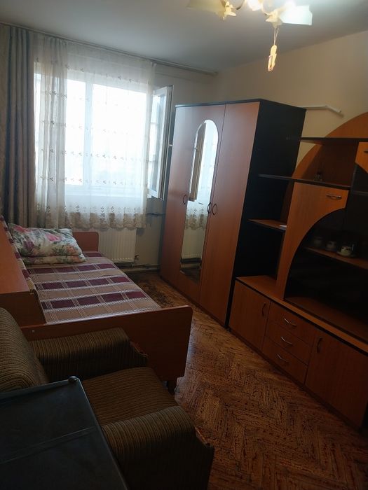 Închiriez garsoniera Războieni