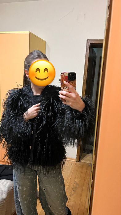 Дамско яке с пух в черно