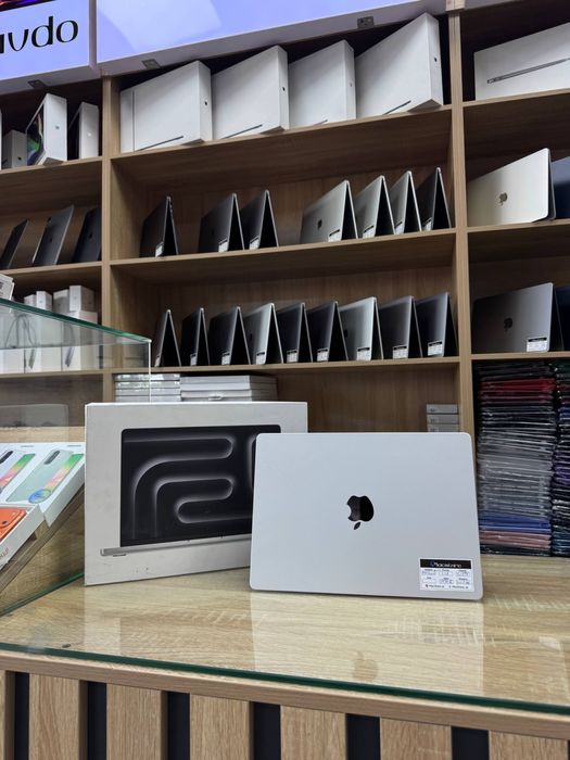 Macbook pro M3 8/1Tb 14-inch