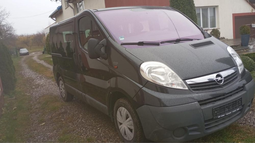 Opel Vivaro 8+1 2.0 diesel 2013