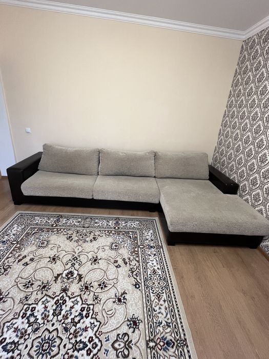 Диван угловой большой