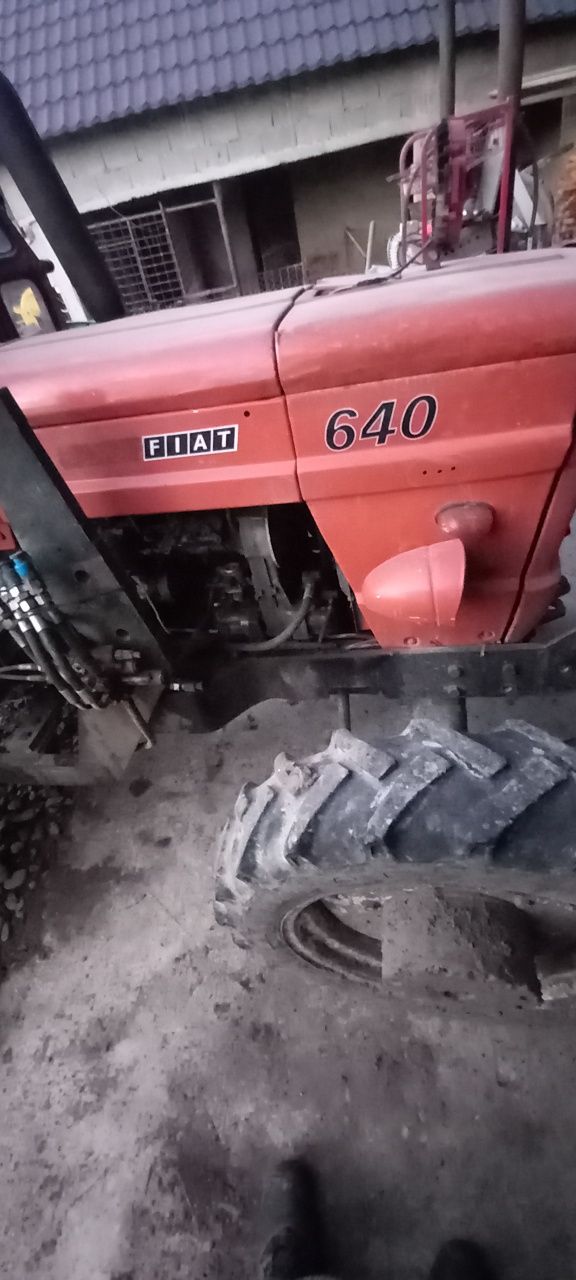 Vând tractor fiat 640dtc
