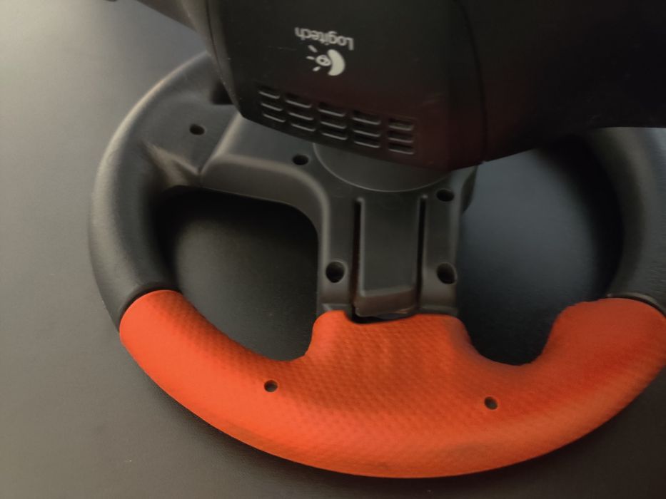 Volan PC Logitech formula force ex si un controller